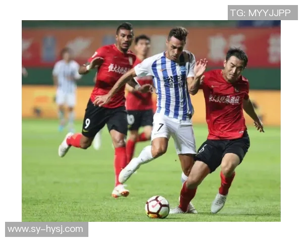 2012年恒大与富力激战回顾：足球盛宴中的精彩瞬间与战术较量